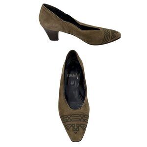 VINTAGE ITALIAN OLIVE GREEN SUEDE TRIBAL EMBROIDERED HEELS PUMPS- 38 (FITS LK 7)
